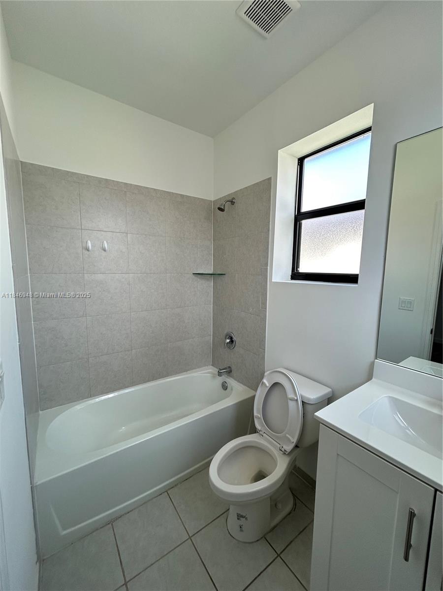 10090 SW 228th Ter Miami, FL 33190