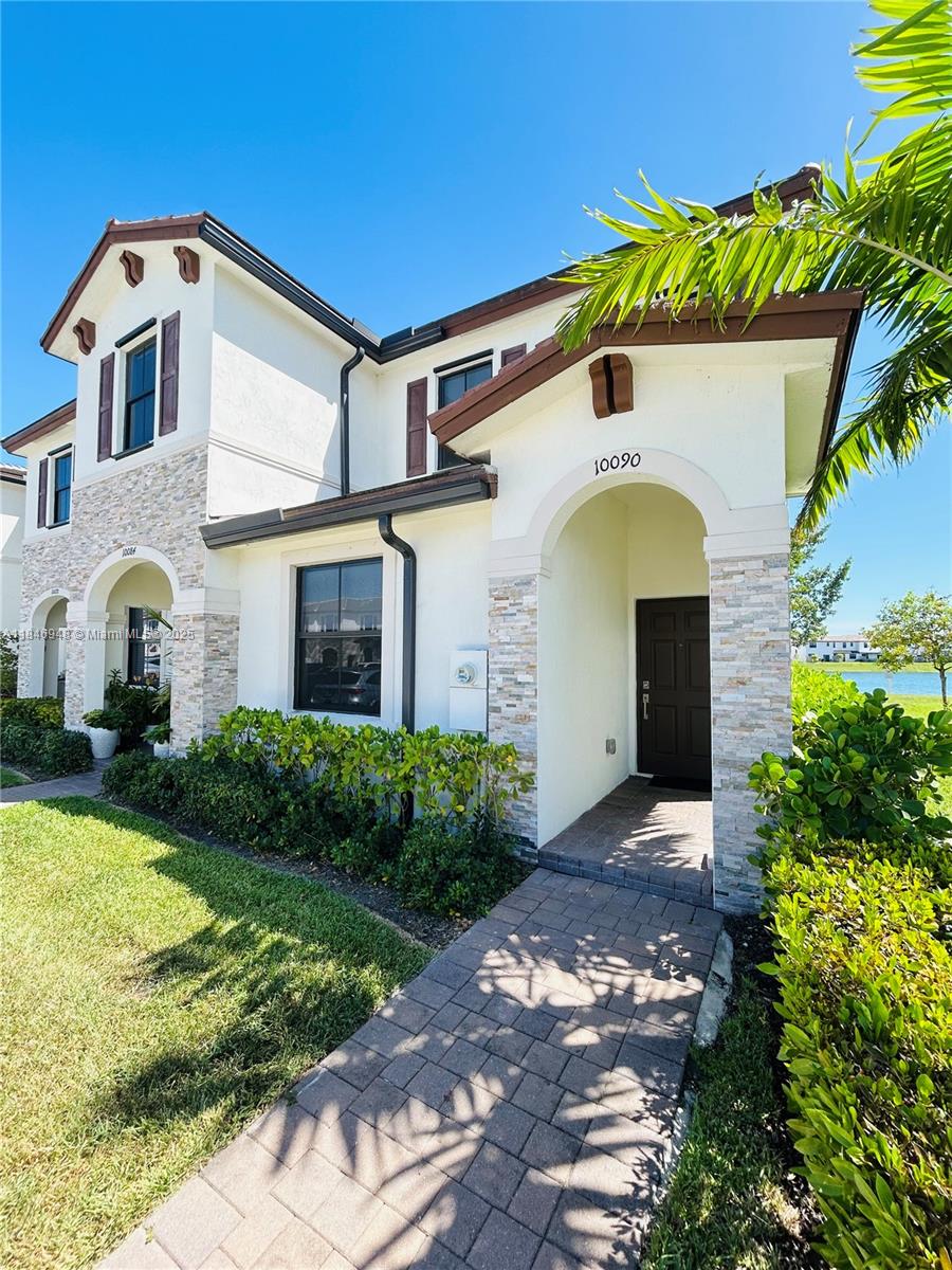 10090 SW 228th Ter Miami, FL 33190