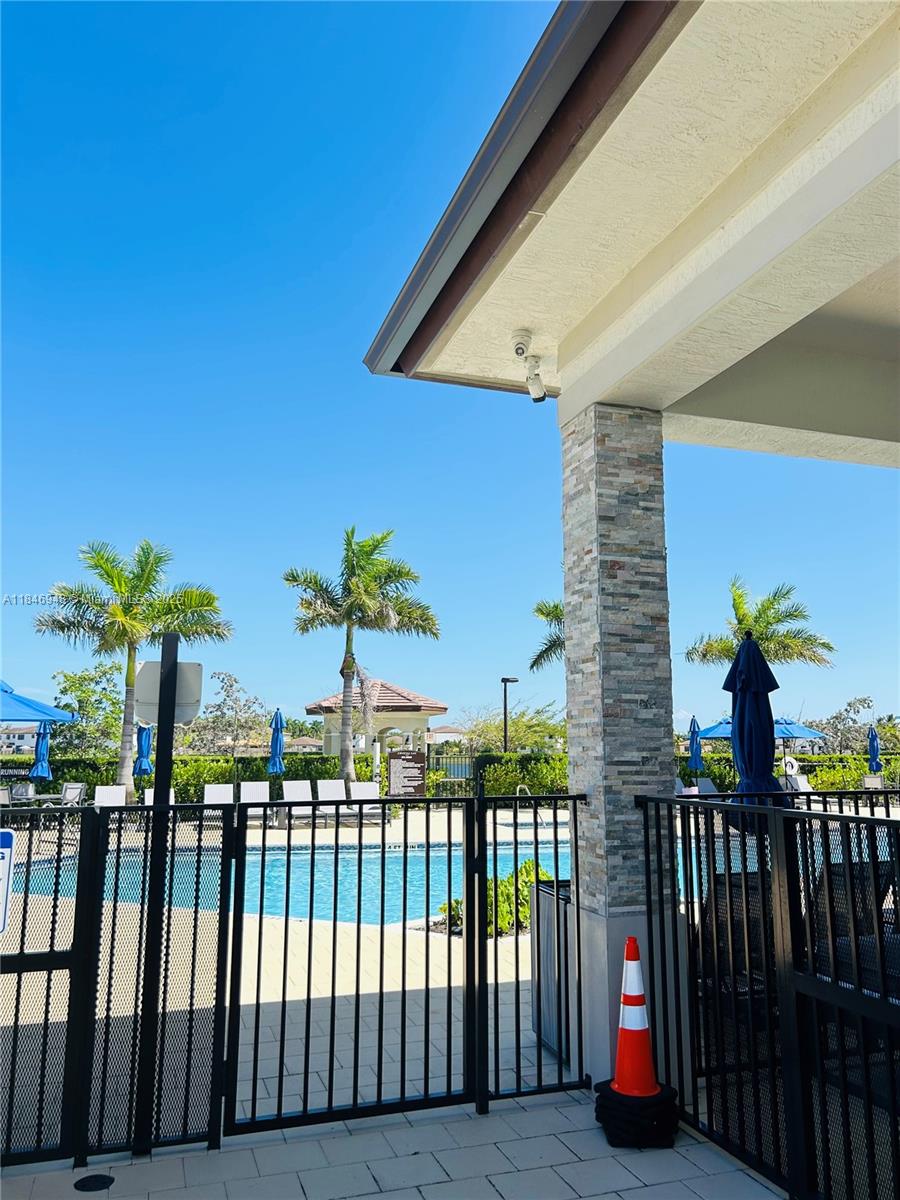 10090 SW 228th Ter Miami, FL 33190