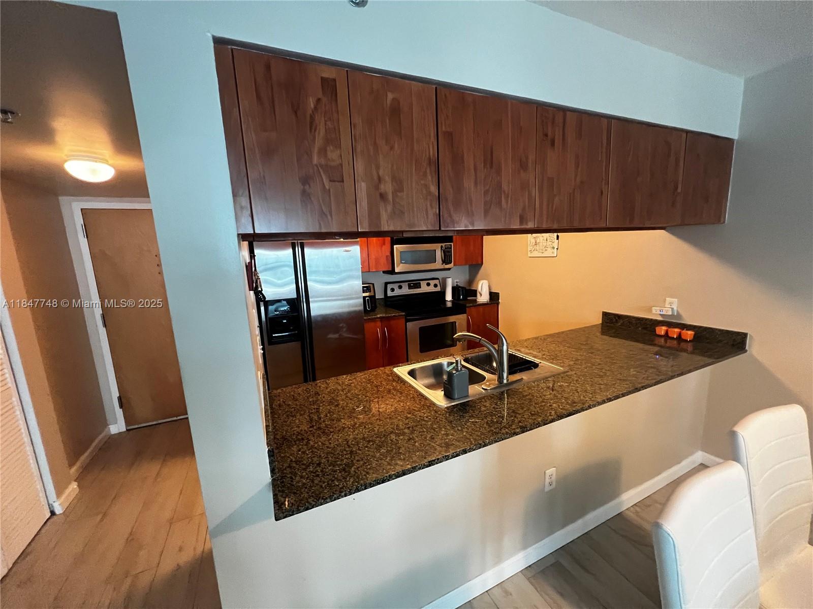 image The Club At Brickell Bay13