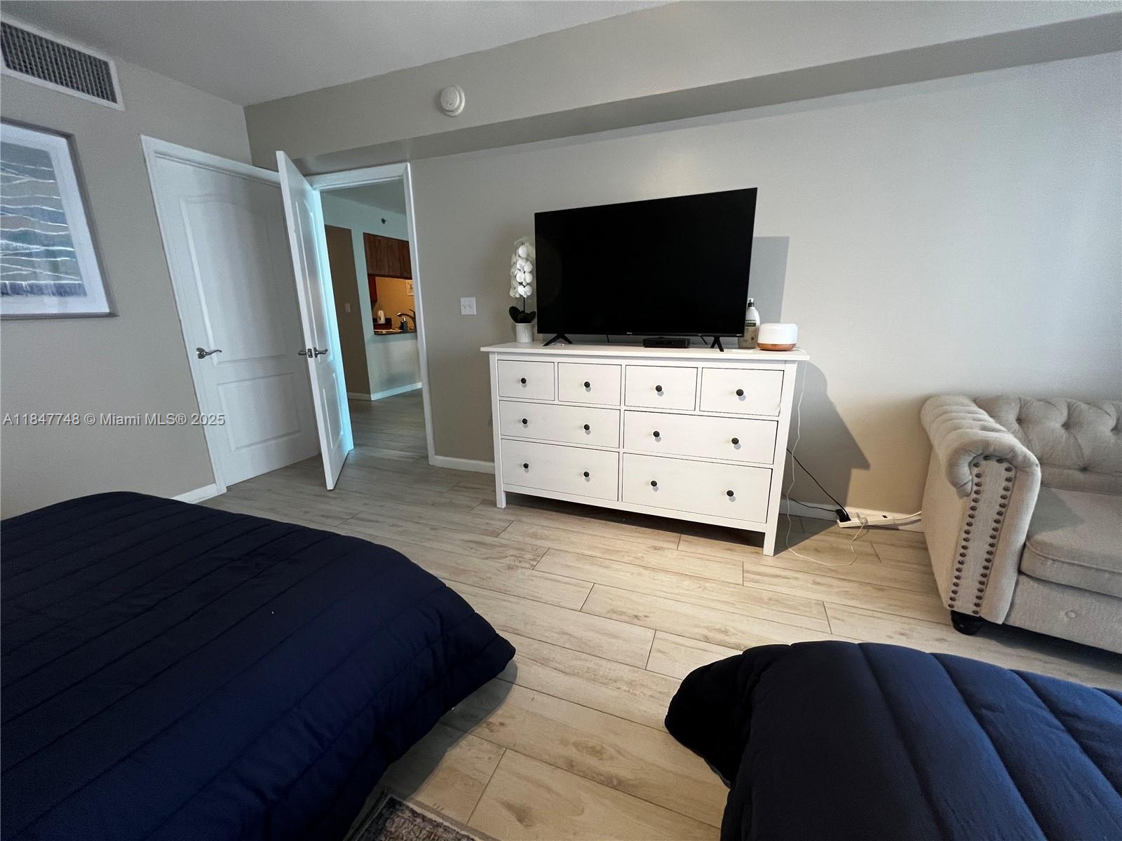 image The Club At Brickell Bay20