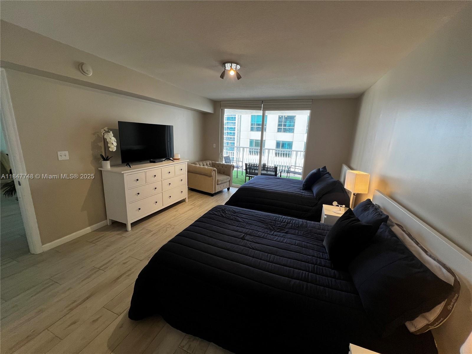 image The Club At Brickell Bay24