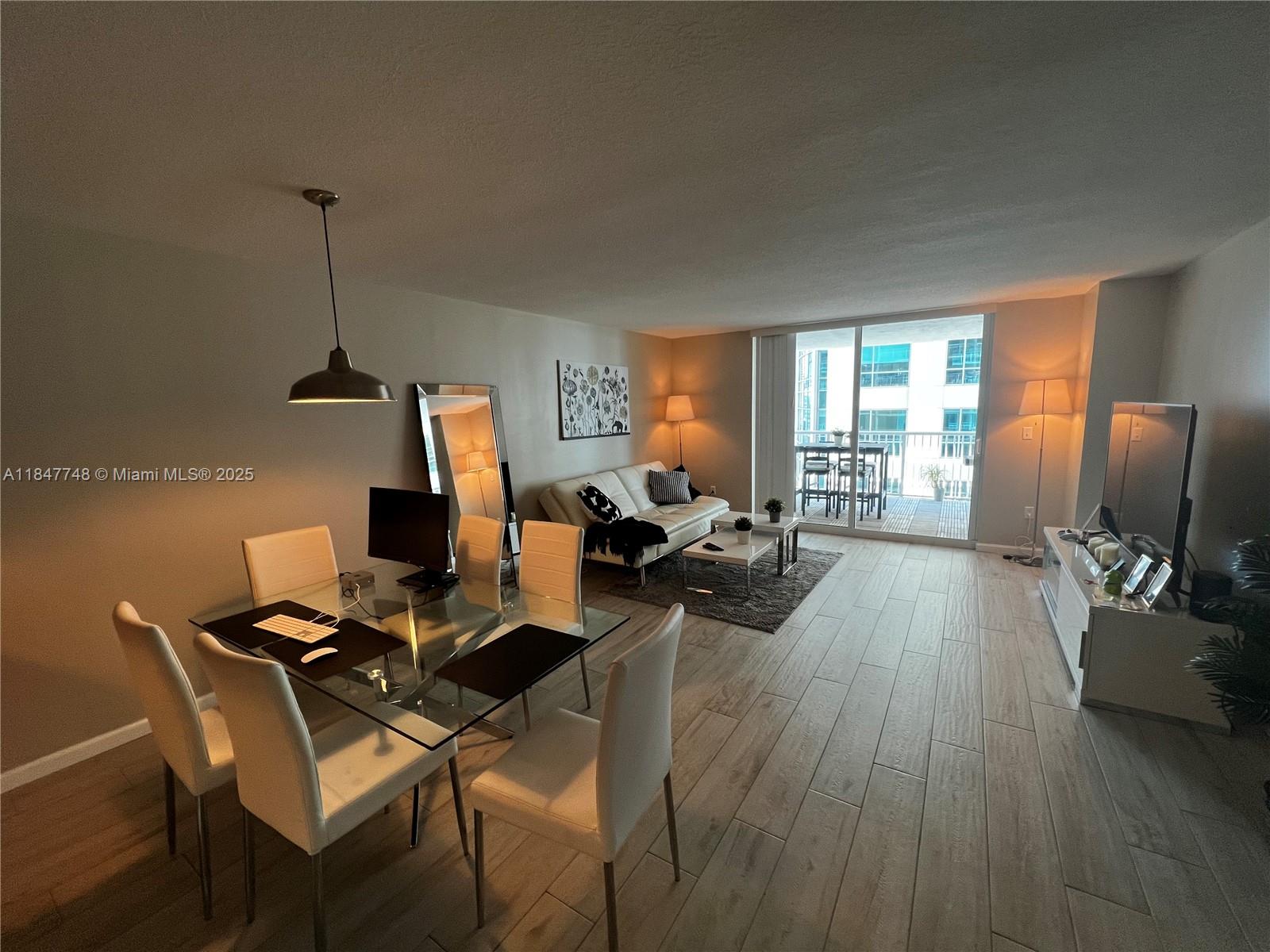 image The Club At Brickell Bay7