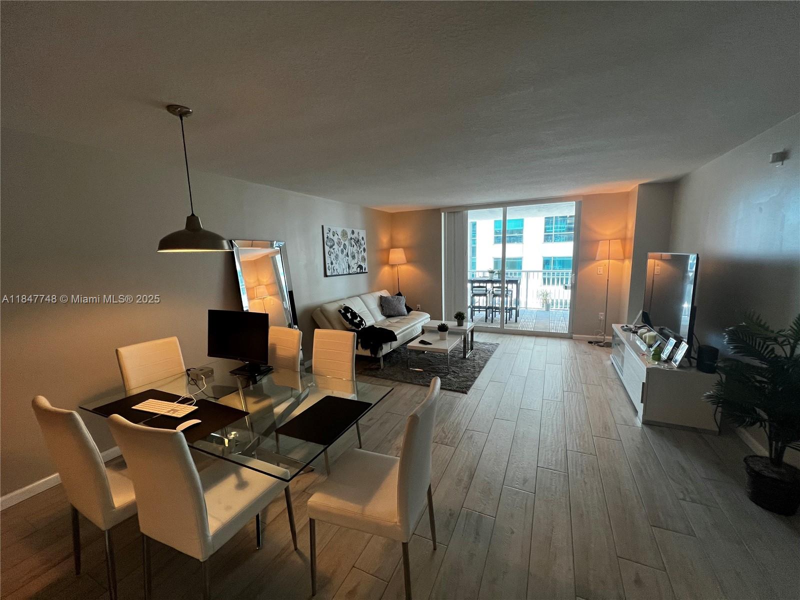 image The Club At Brickell Bay8