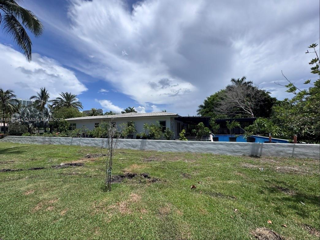 201 Golden Bch Dr Golden Beach, FL 33160