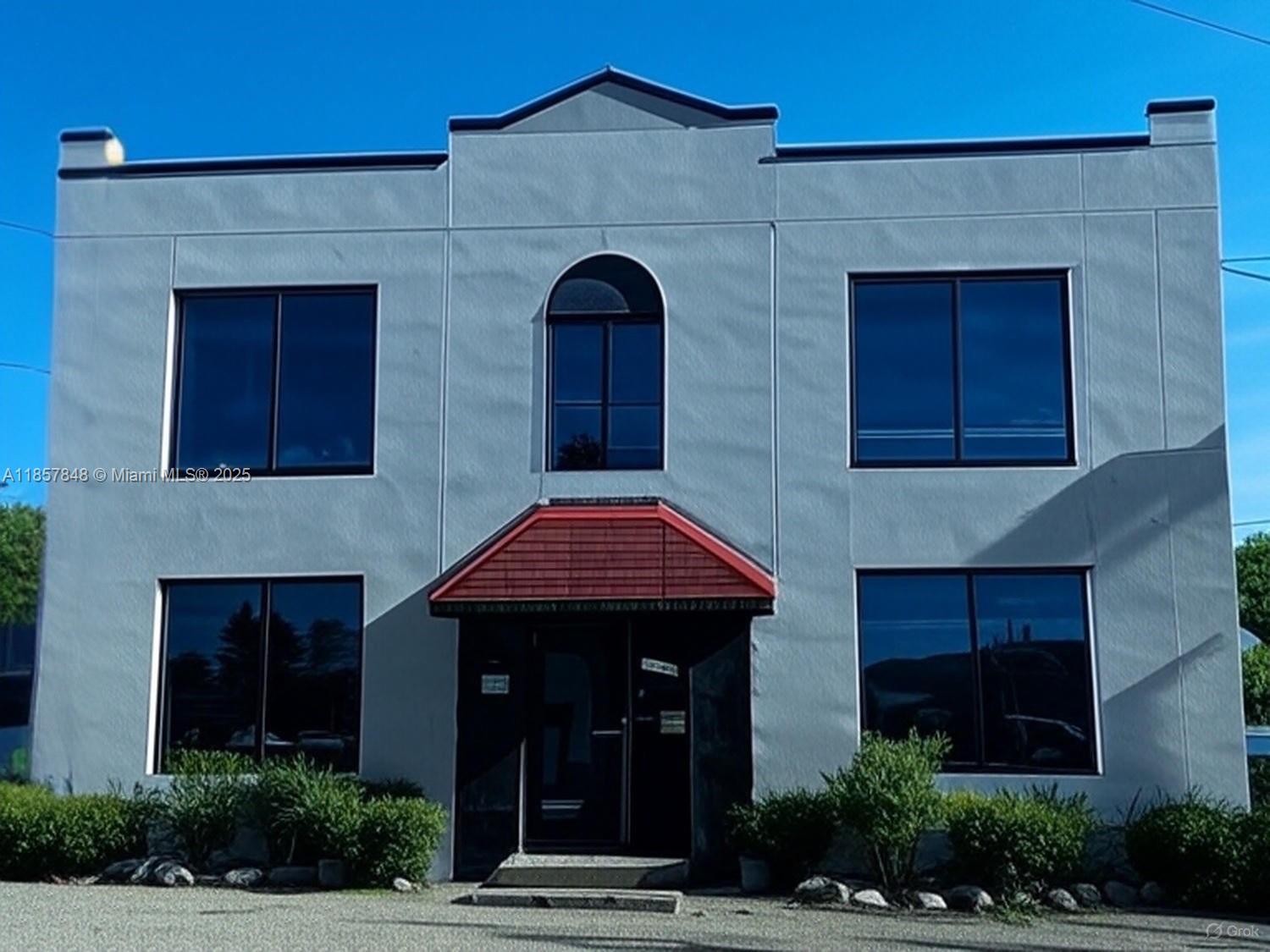 1376 NW 35th St