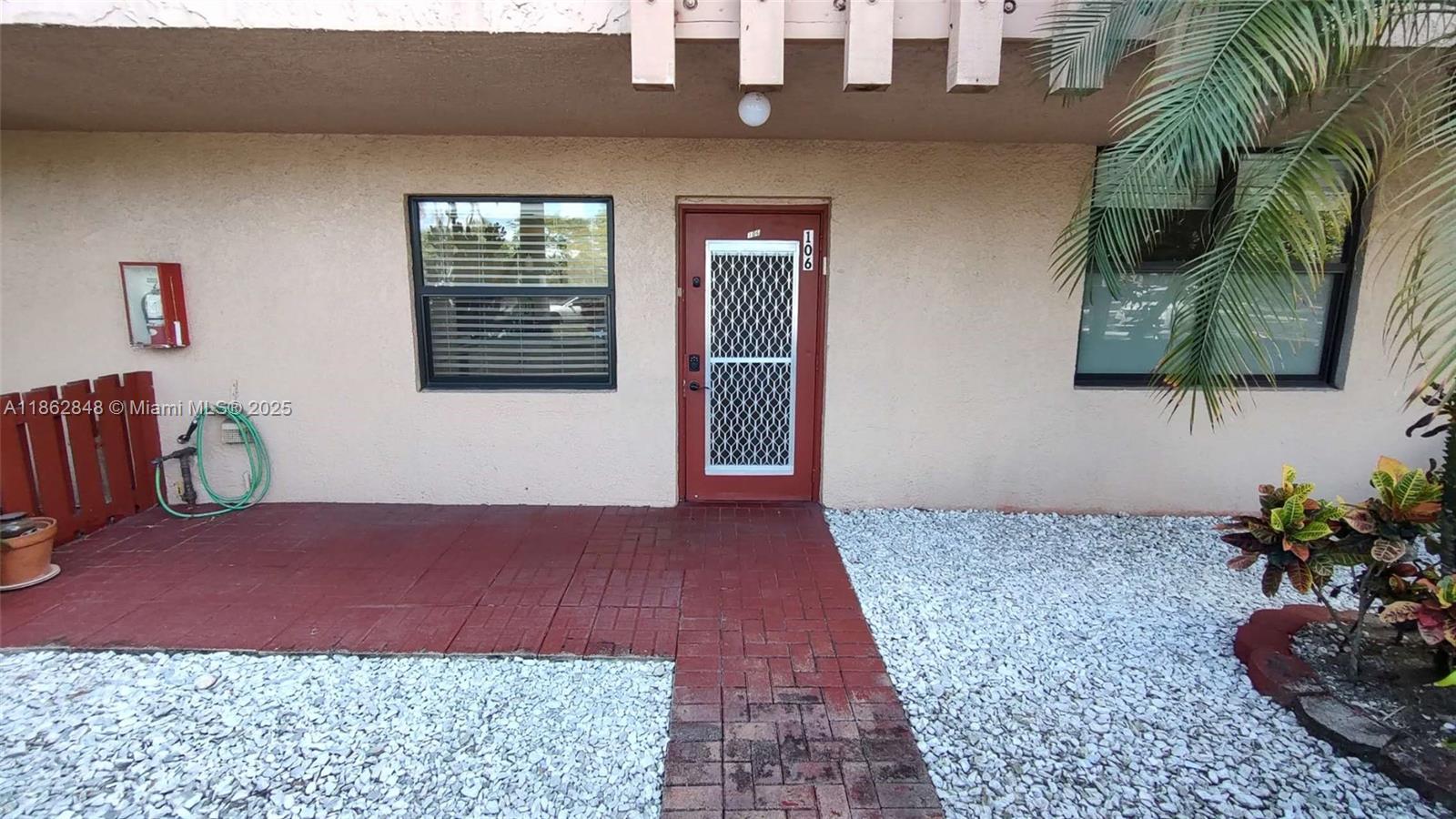 7220 Lake Cir Dr #106