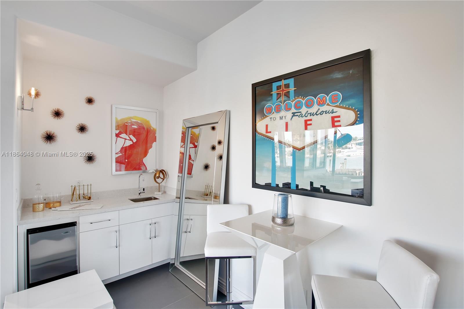 257 N Coconut Ln Miami Beach, FL 33139