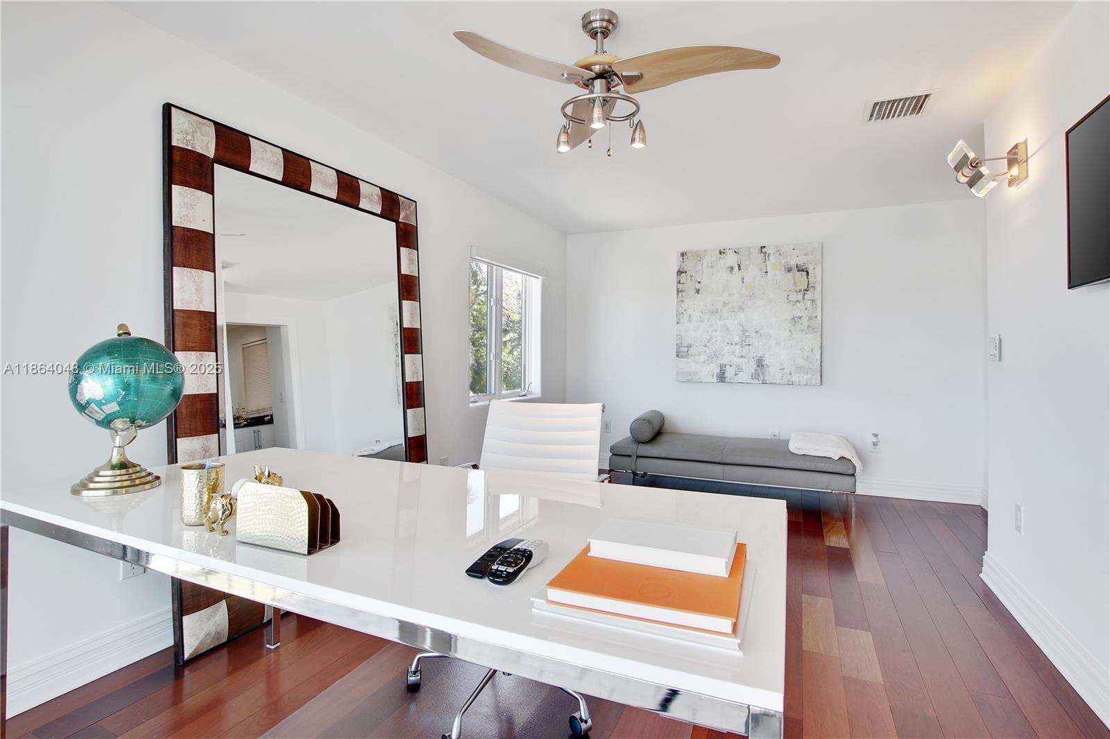 257 N Coconut Ln Miami Beach, FL 33139