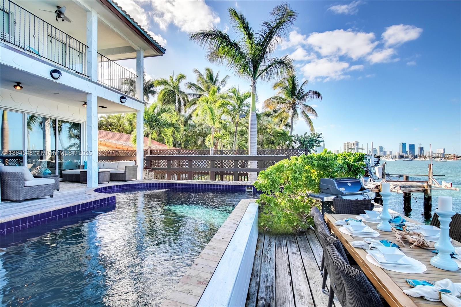 257 N Coconut Ln Miami Beach, FL 33139