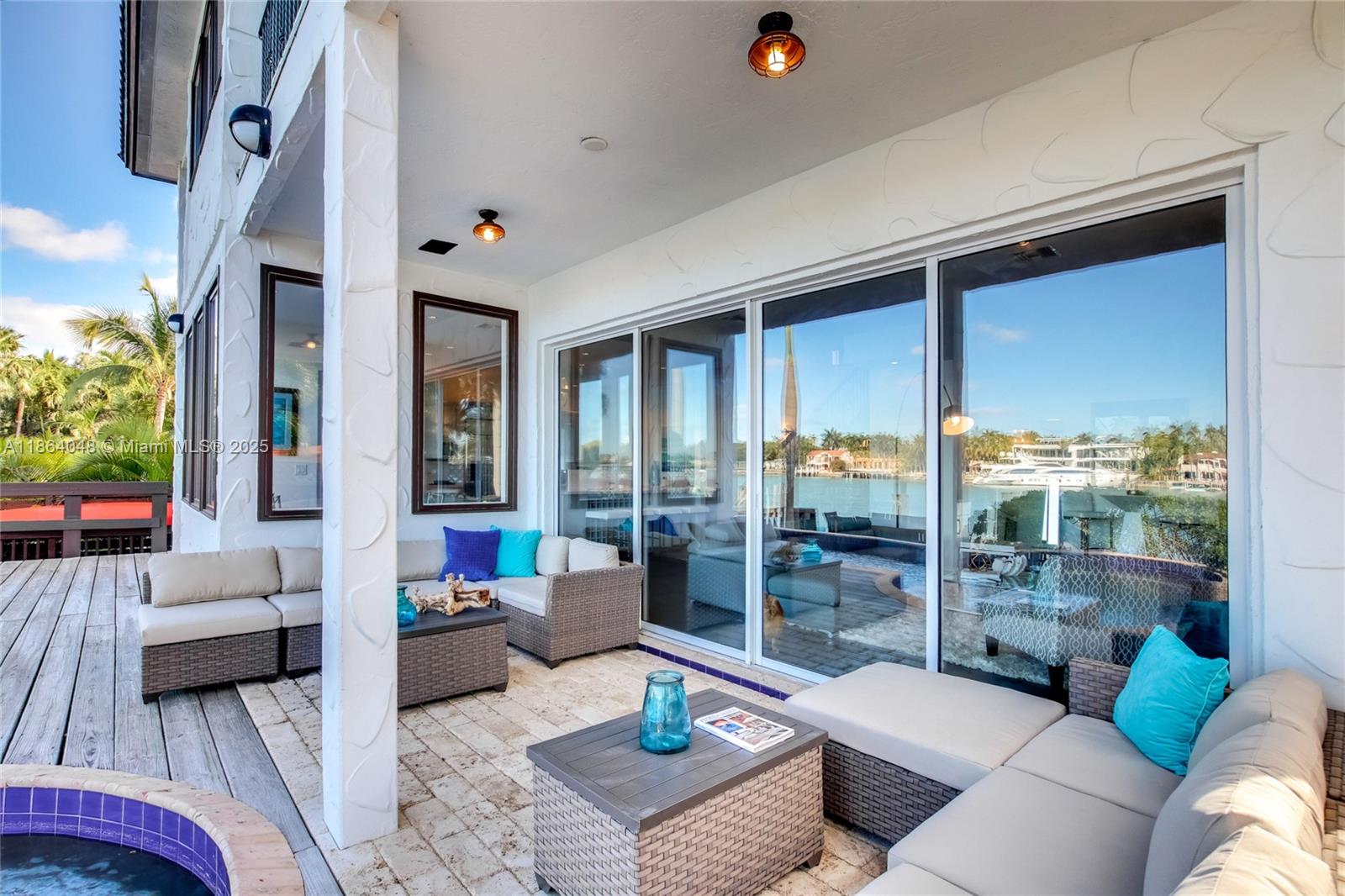 257 N Coconut Ln Miami Beach, FL 33139