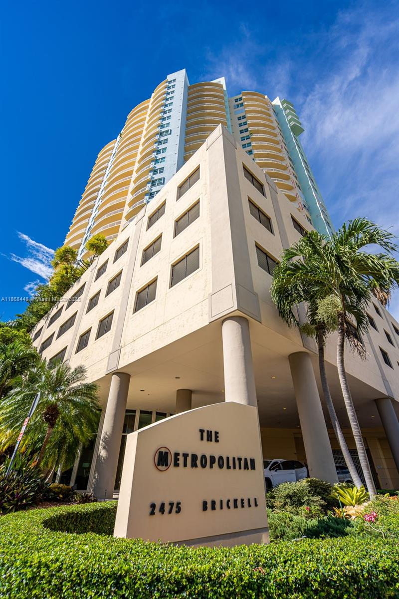 2475 Brickell Ave #703