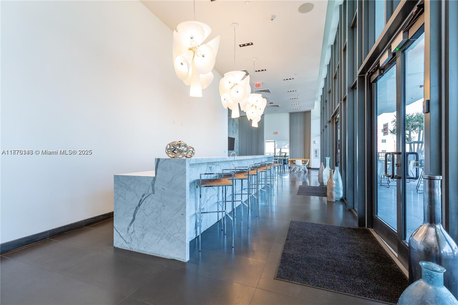 image Canvas Condo24