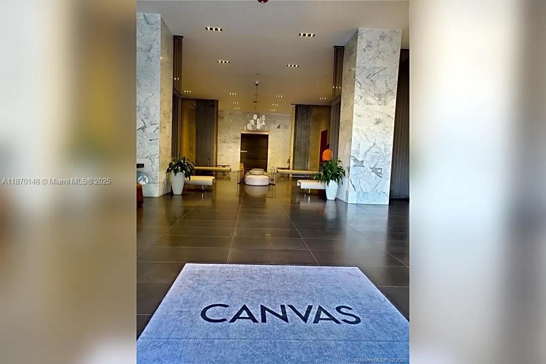 image Canvas Condo4
