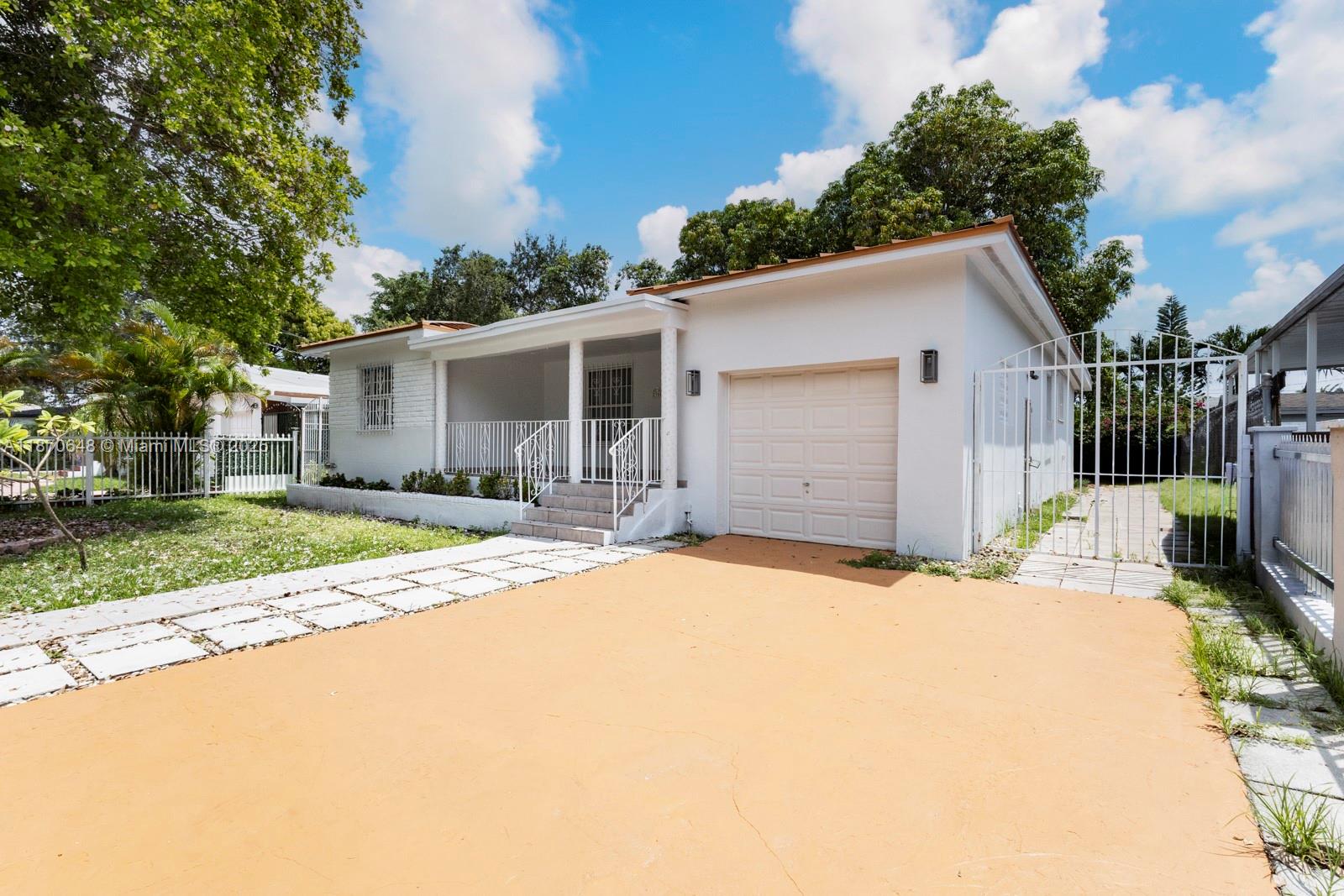 2350 SW 2nd St