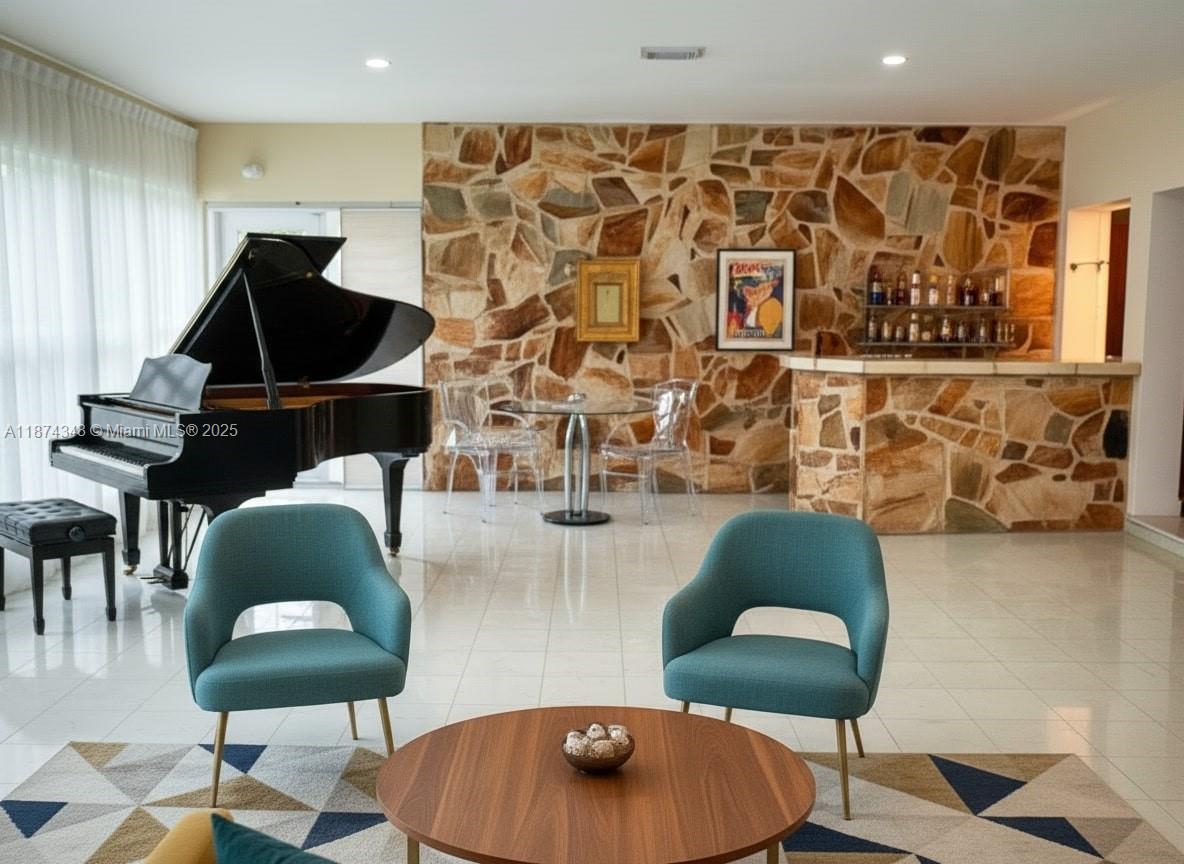 40 SW 30th Rd Miami, FL 33129