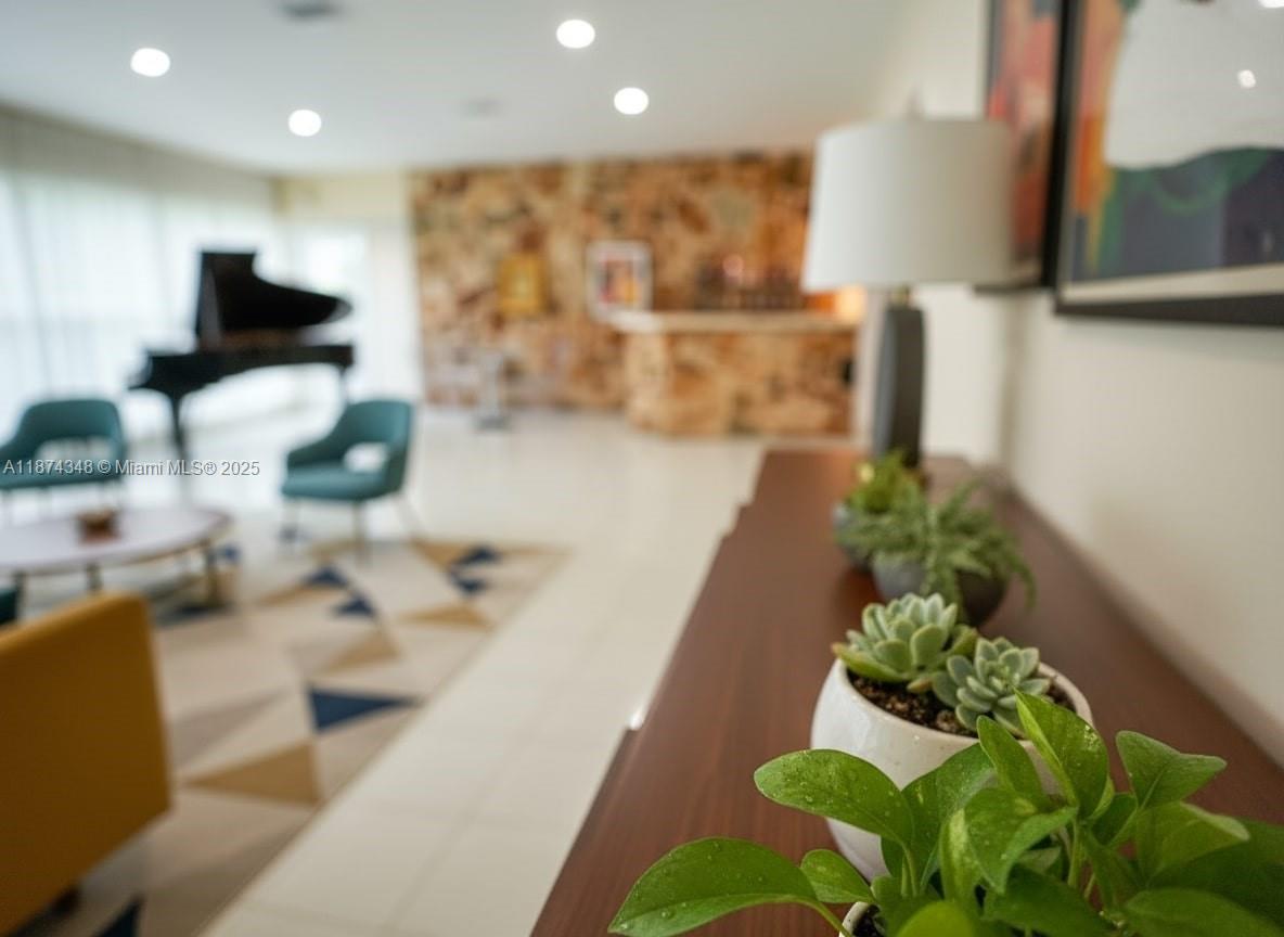 40 SW 30th Rd Miami, FL 33129