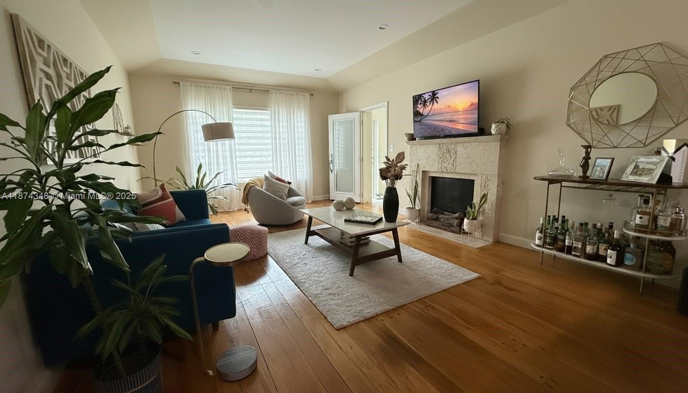 40 SW 30th Rd Miami, FL 33129