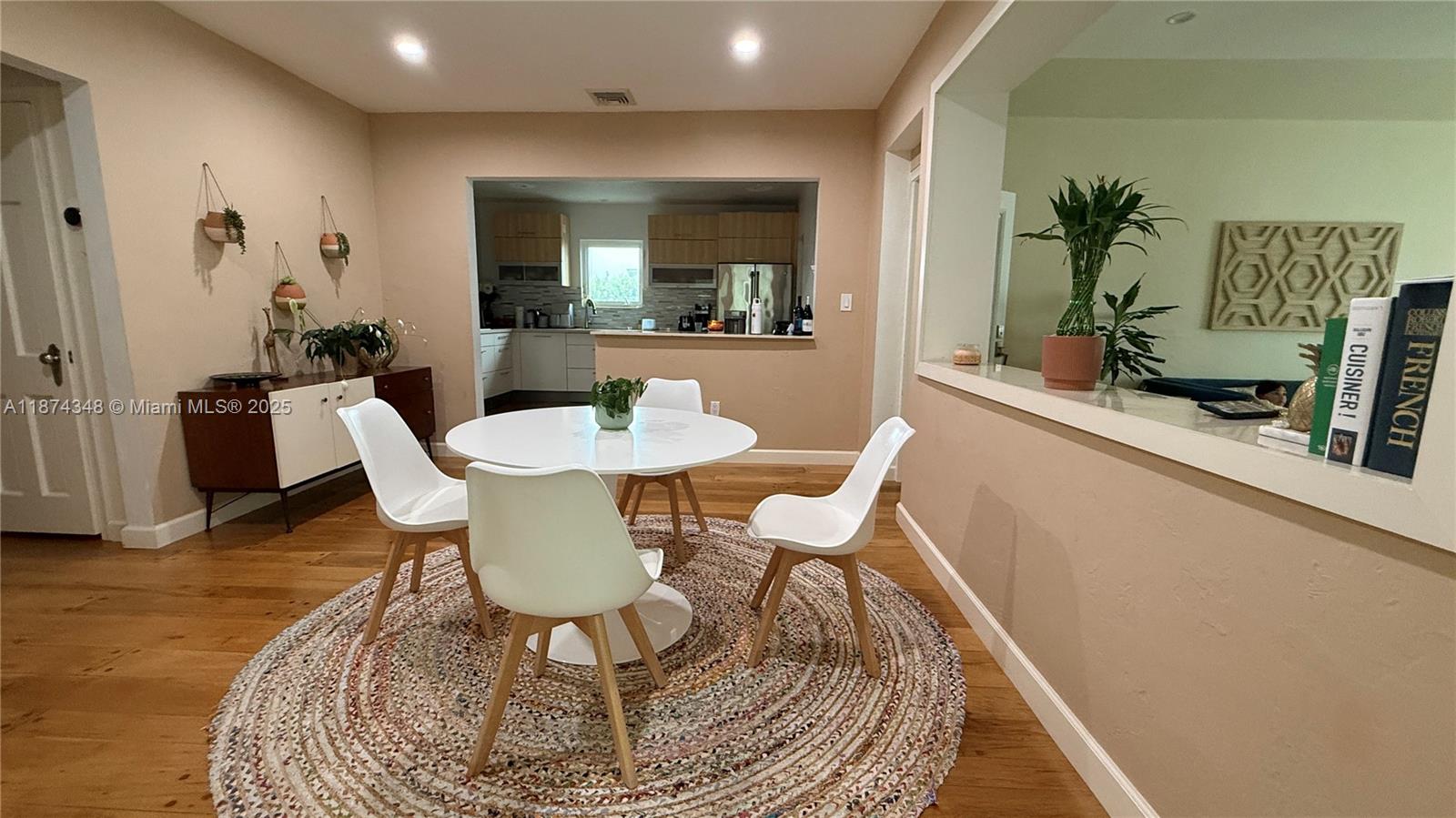 40 SW 30th Rd Miami, FL 33129