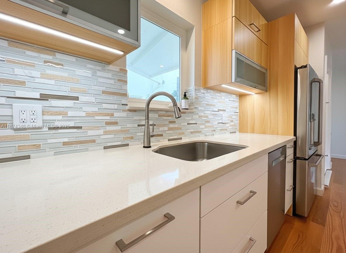 40 SW 30th Rd Miami, FL 33129