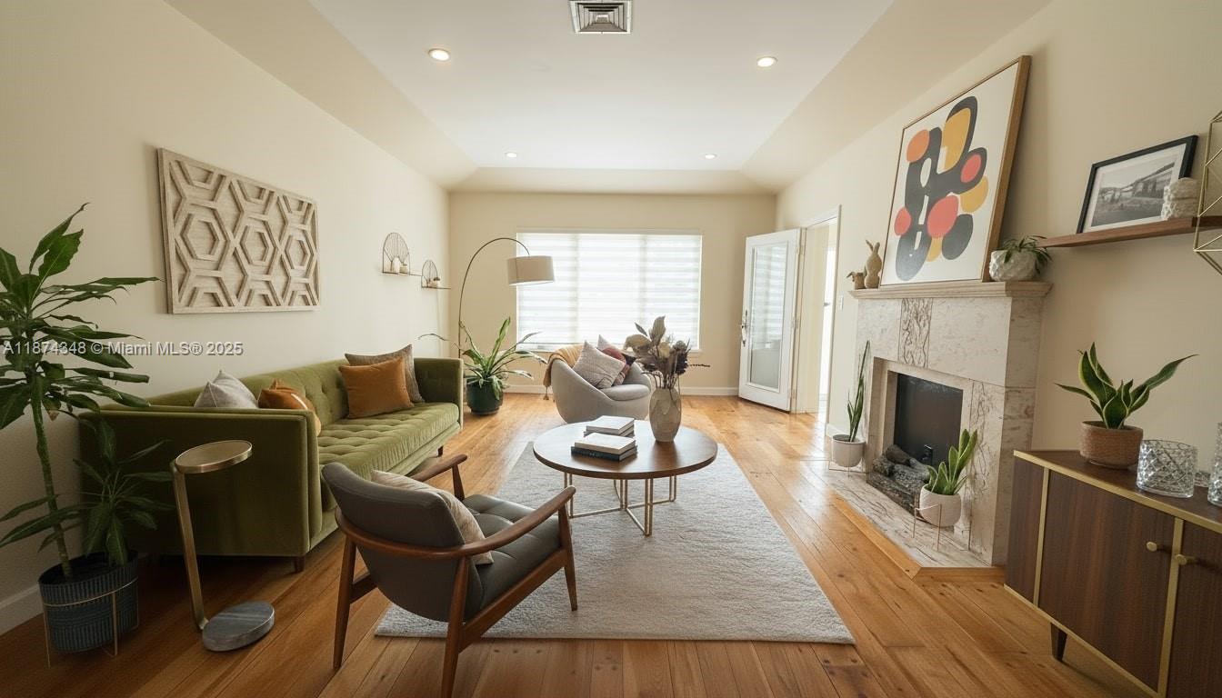 40 SW 30th Rd Miami, FL 33129