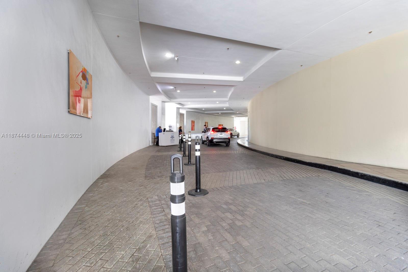 image Opera Tower Condo26