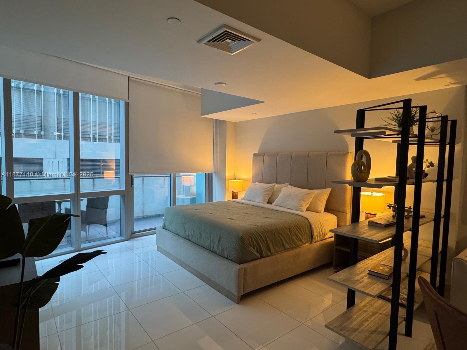 image Paramount Miami Worldcent23