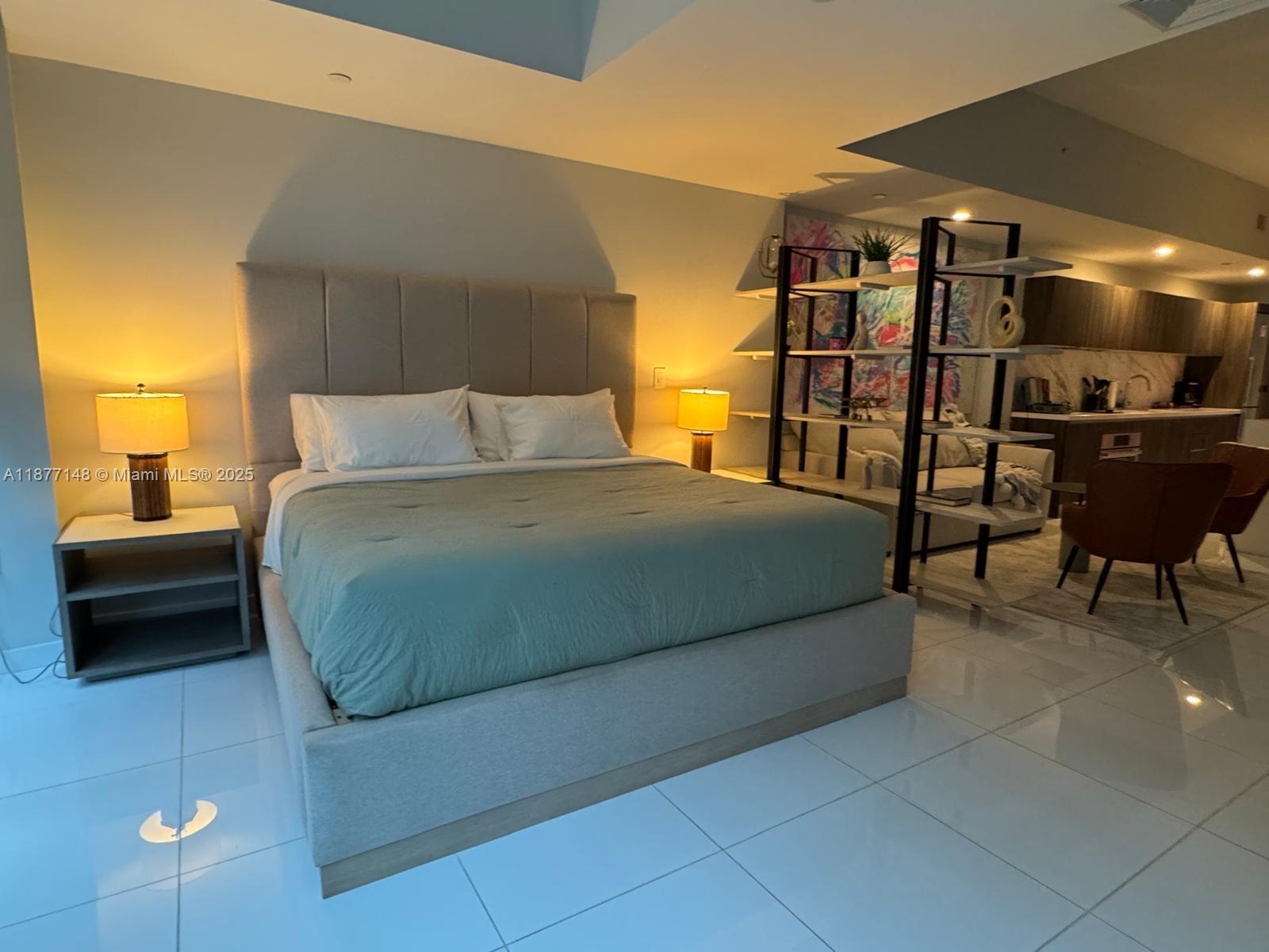 image Paramount Miami Worldcent25