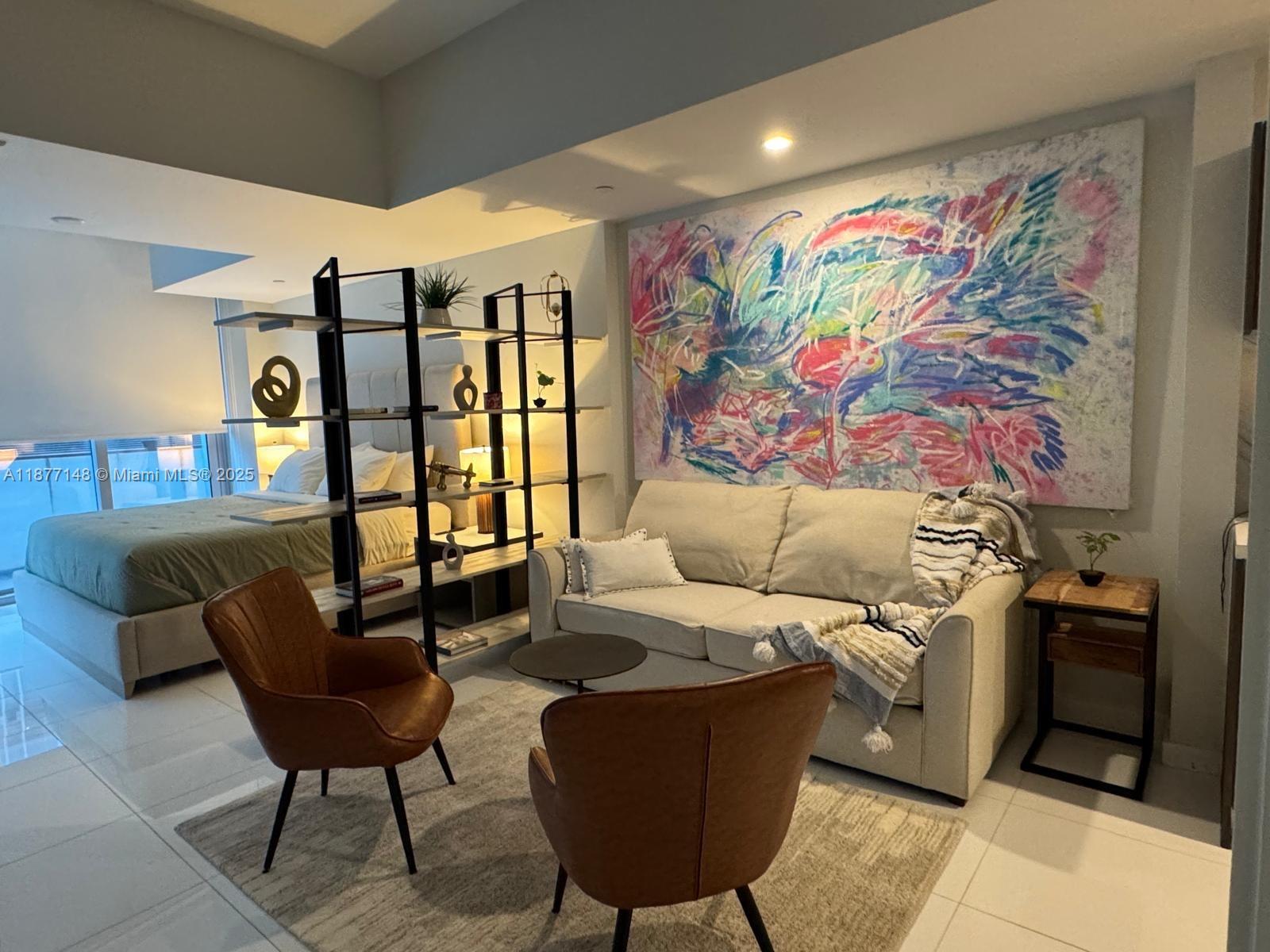 image Paramount Miami Worldcent29