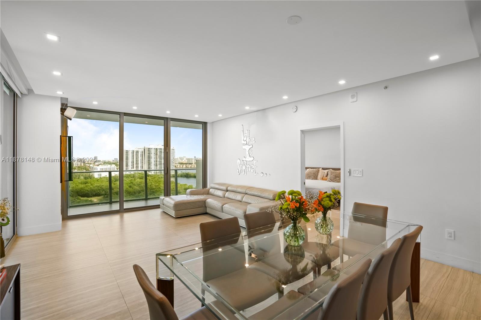 16385 Biscayne Blvd #1601