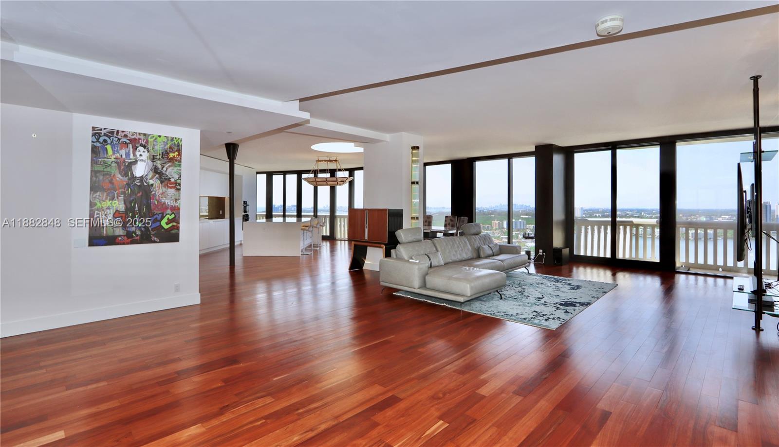 1000 Island Blvd #PH2 Aventura, FL 33160