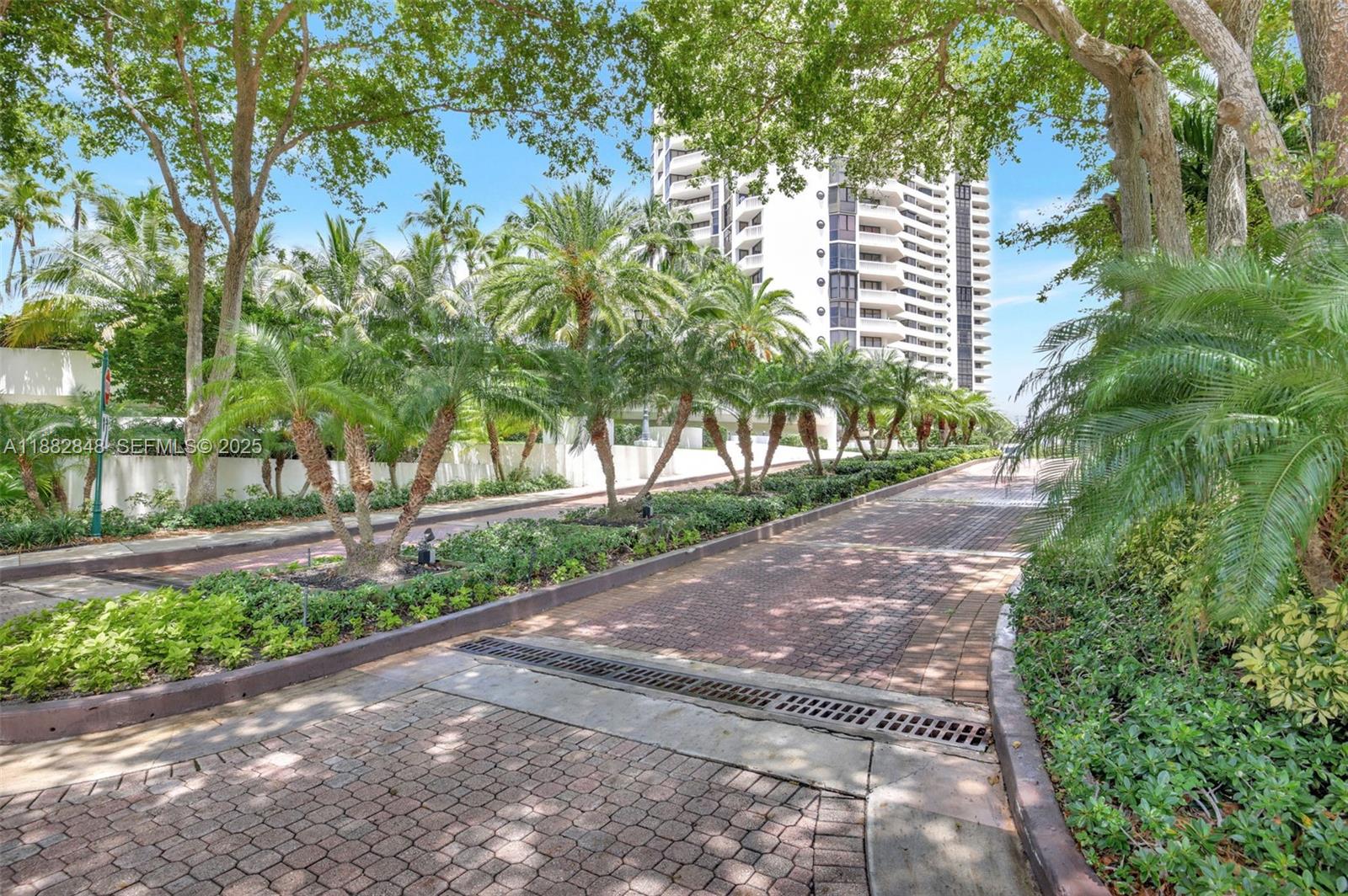 1000 Island Blvd #PH2 Aventura, FL 33160