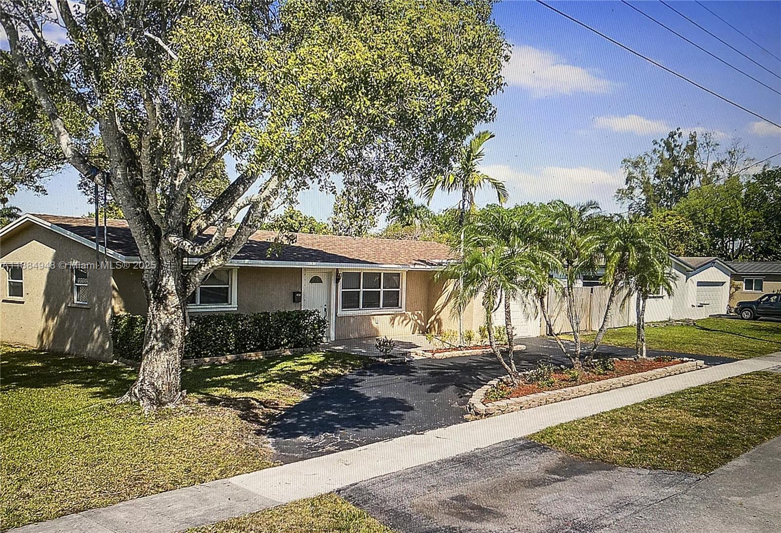 5231 SW 89th Ave