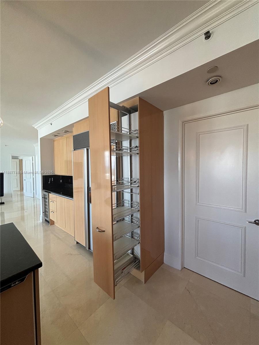 image Ocean Tower Two Condo12