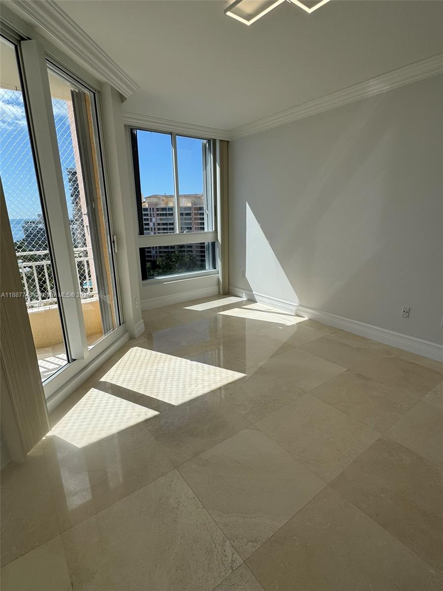 image Ocean Tower Two Condo14