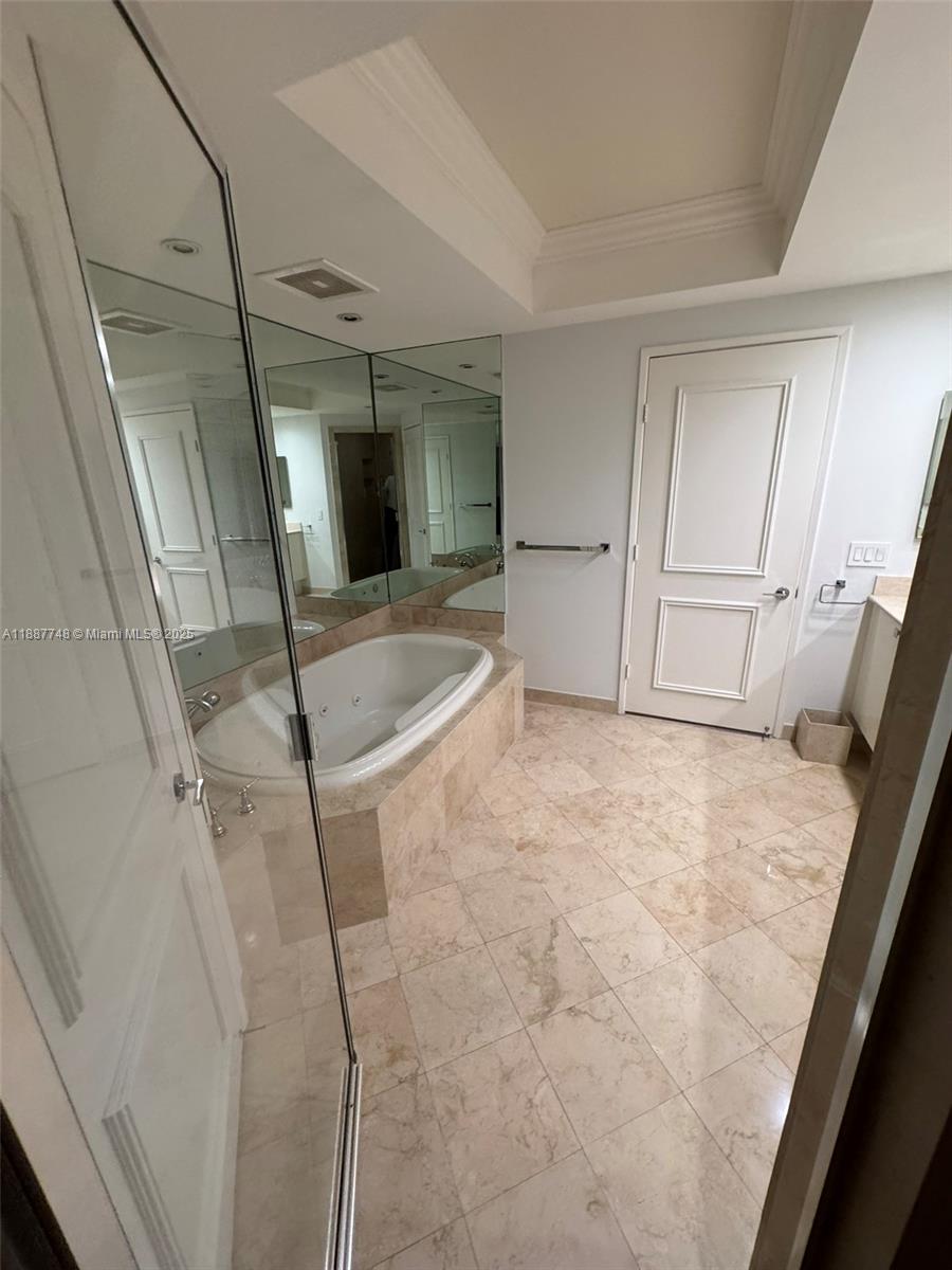 image Ocean Tower Two Condo24