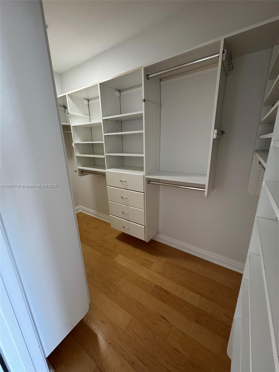 image Ocean Tower Two Condo28