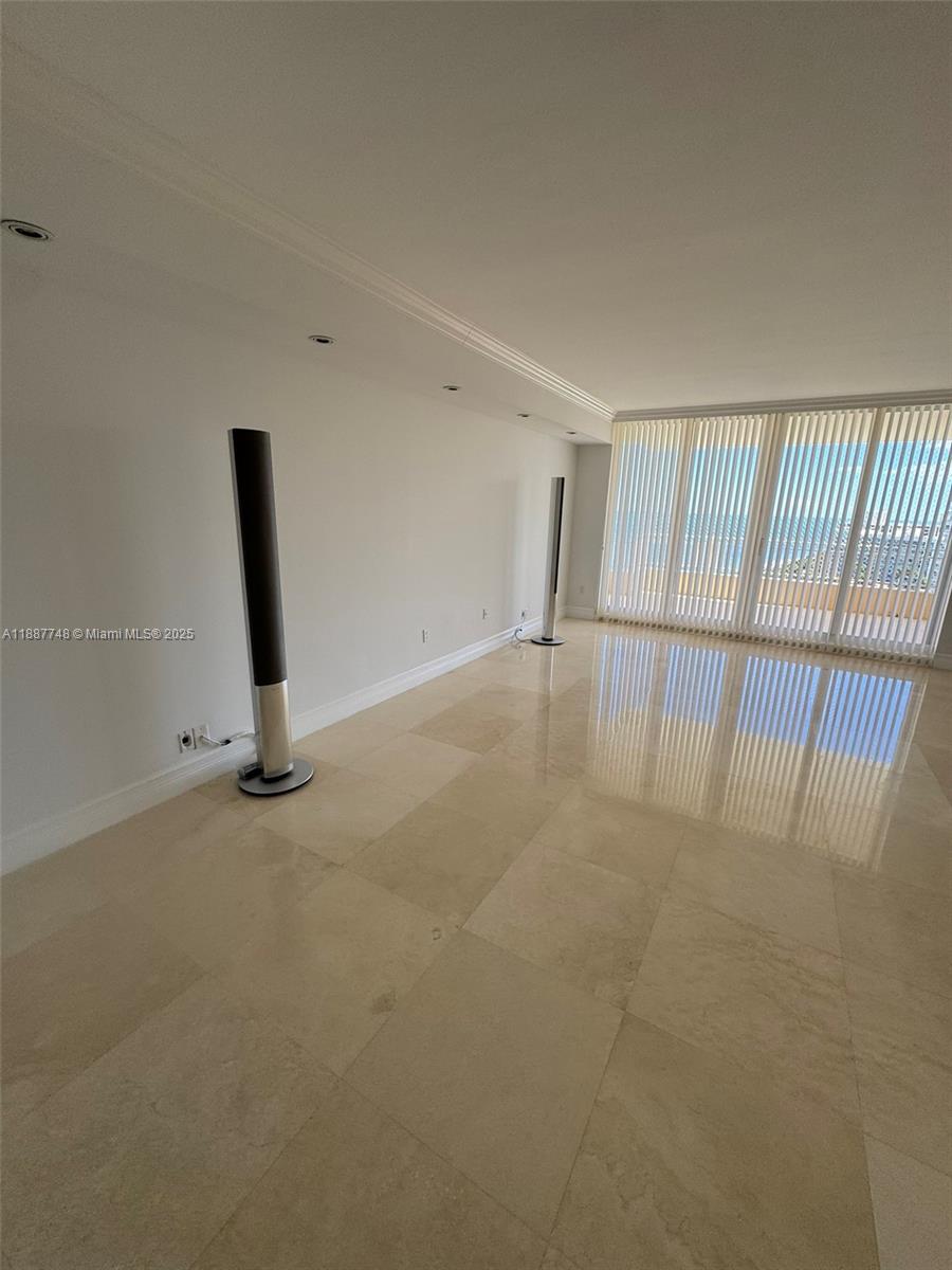 image Ocean Tower Two Condo3