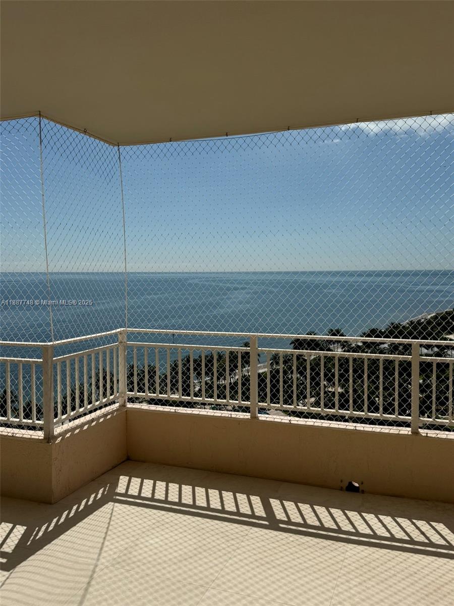 image Ocean Tower Two Condo42