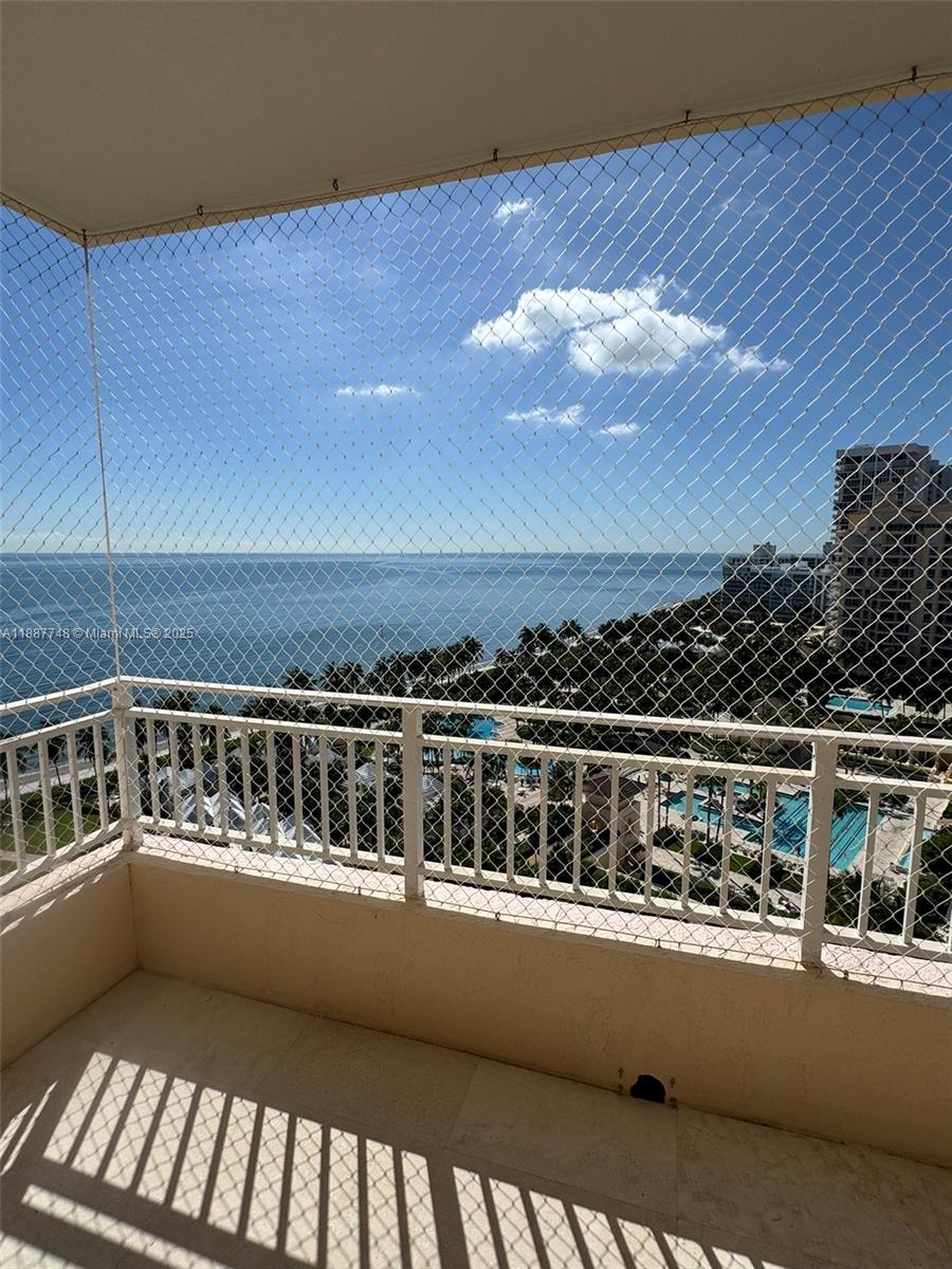 image Ocean Tower Two Condo44