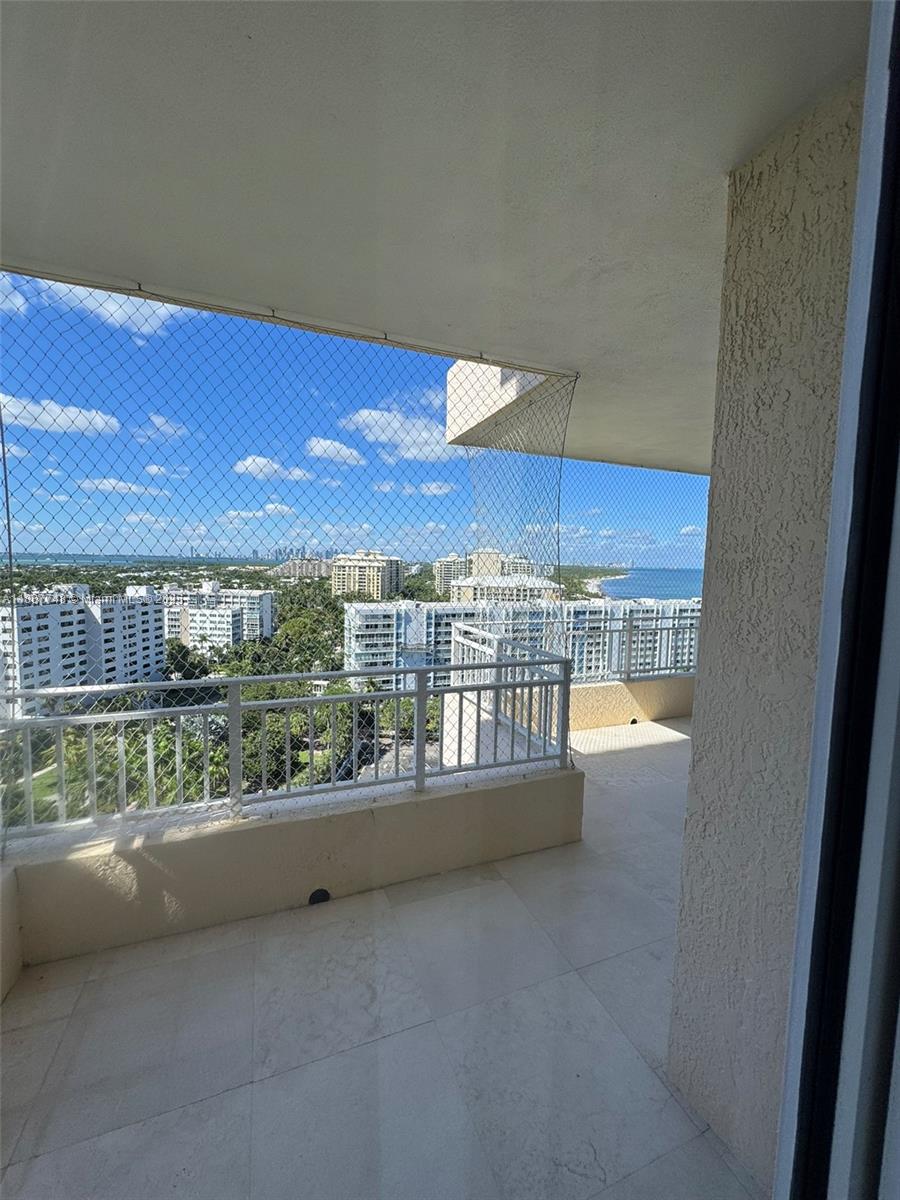 image Ocean Tower Two Condo45