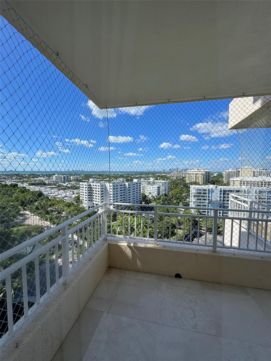 image Ocean Tower Two Condo46