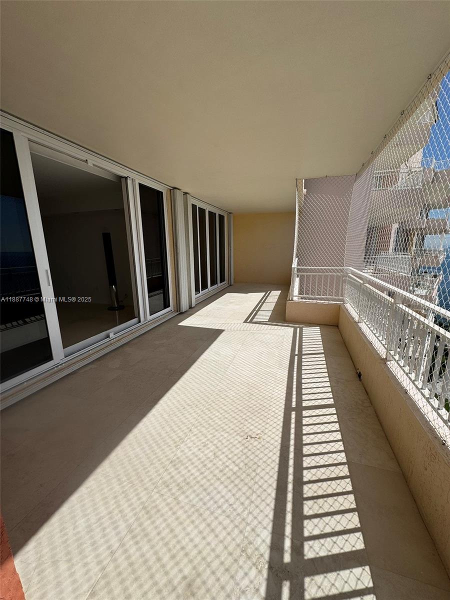 image Ocean Tower Two Condo51