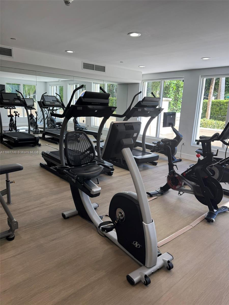 image Ocean Tower Two Condo53