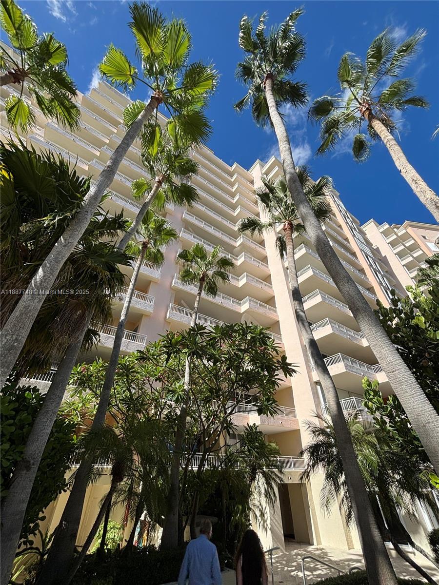 image Ocean Tower Two Condo56