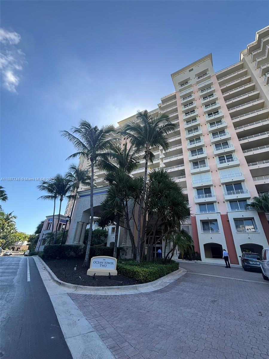 image Ocean Tower Two Condo57