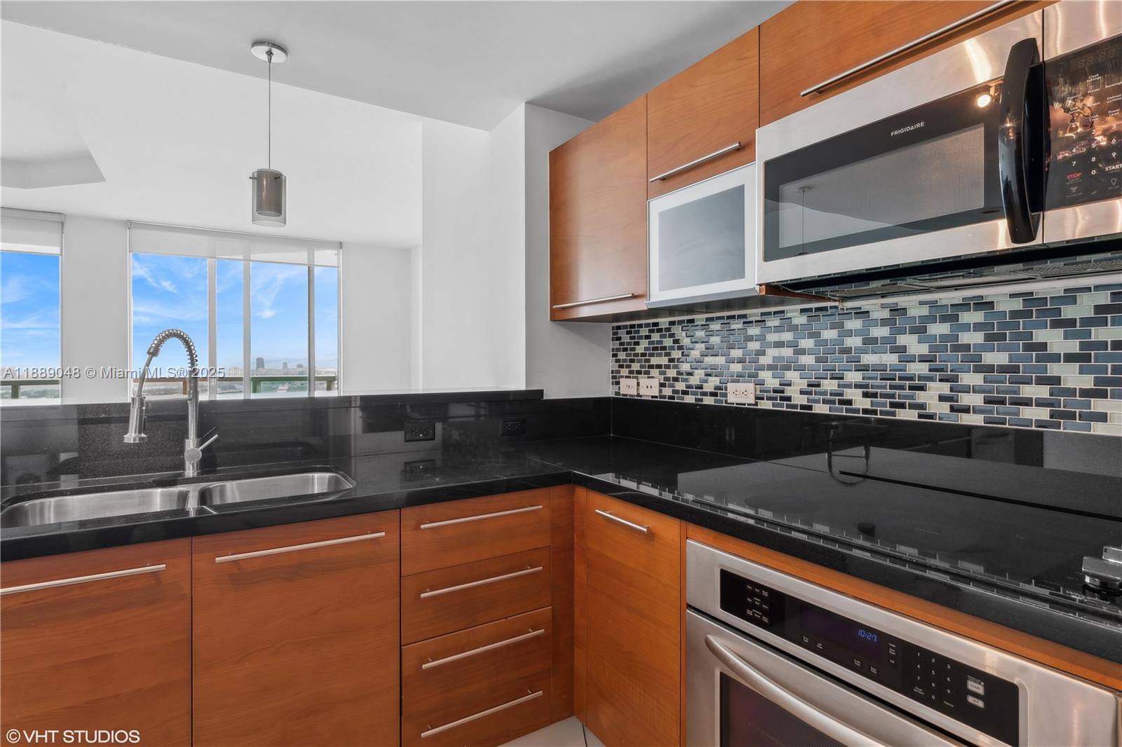 image Vizcayne North9