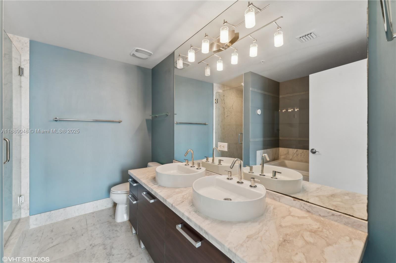 image Vizcayne North18