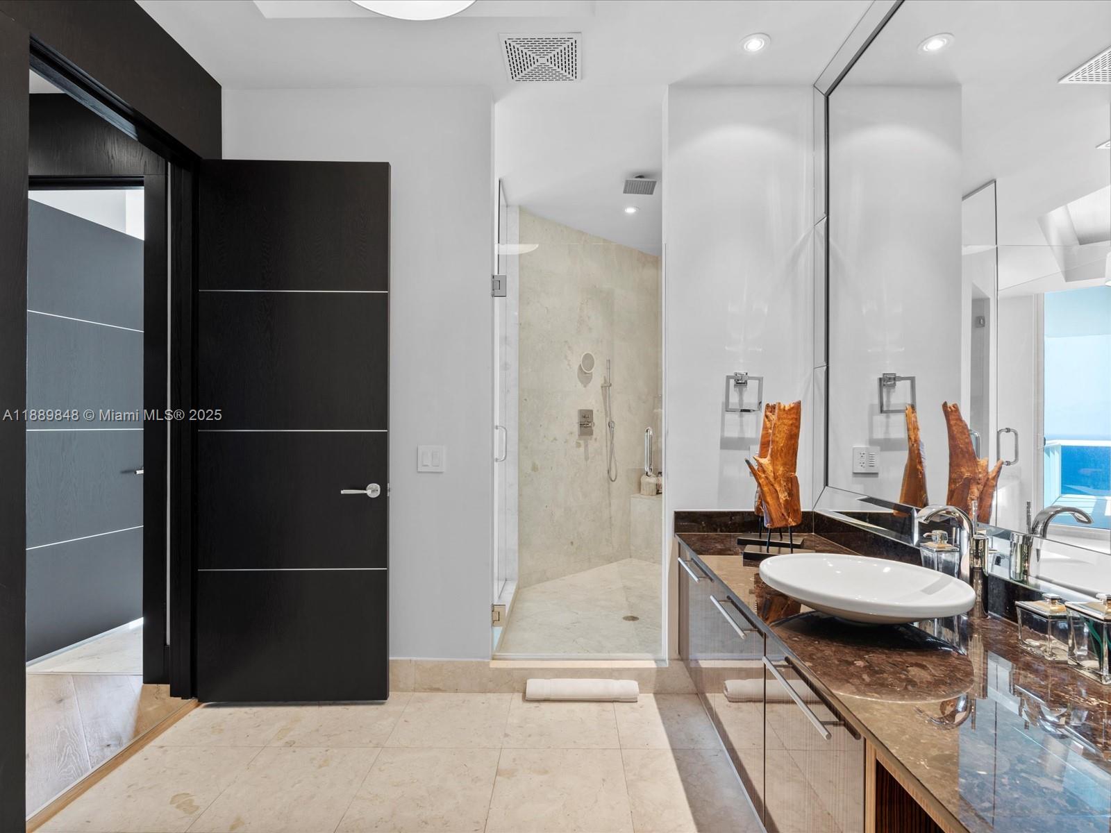 2711 S Ocean Dr #4005 Hollywood, FL 33019