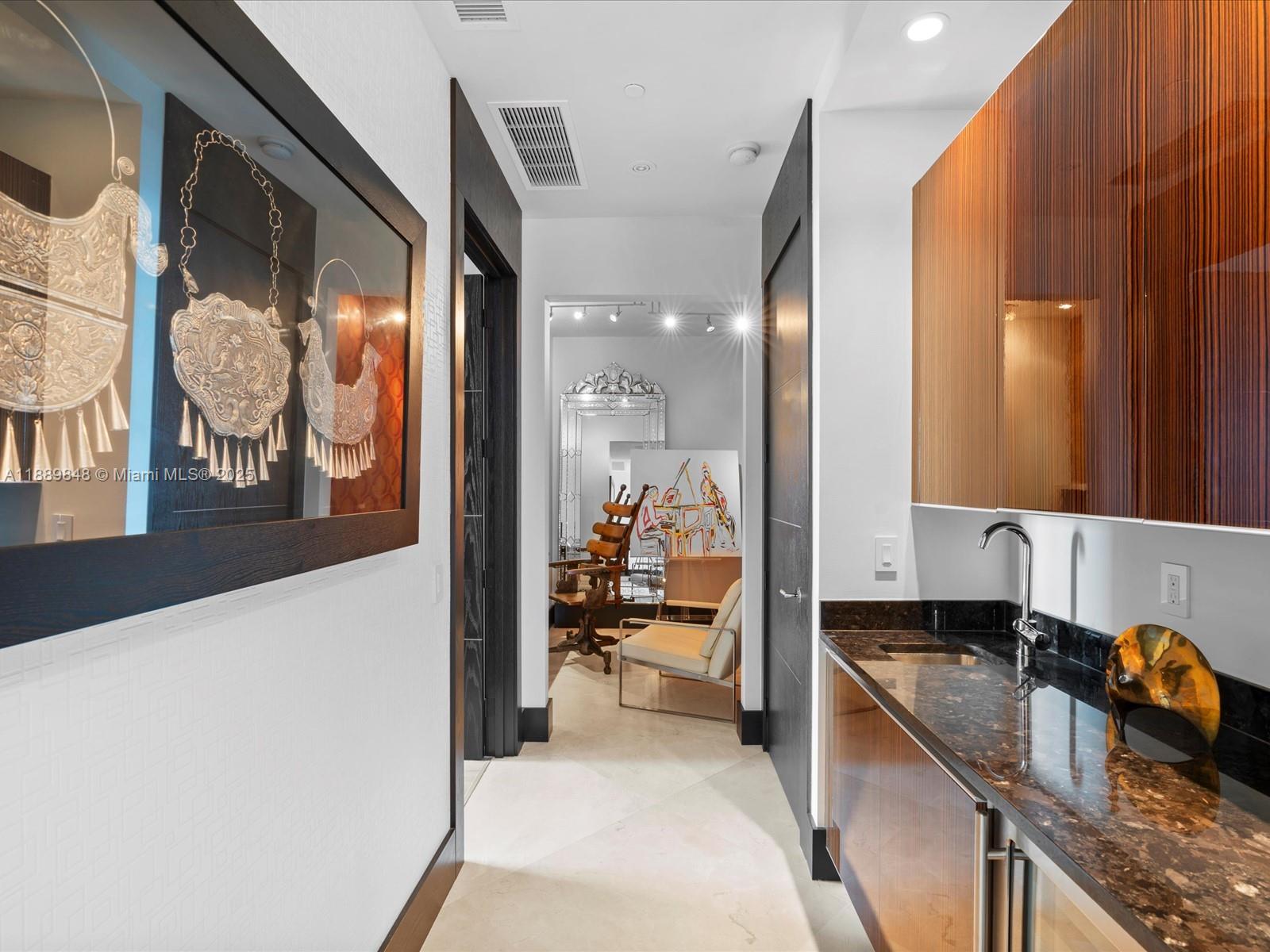 2711 S Ocean Dr #4005 Hollywood, FL 33019